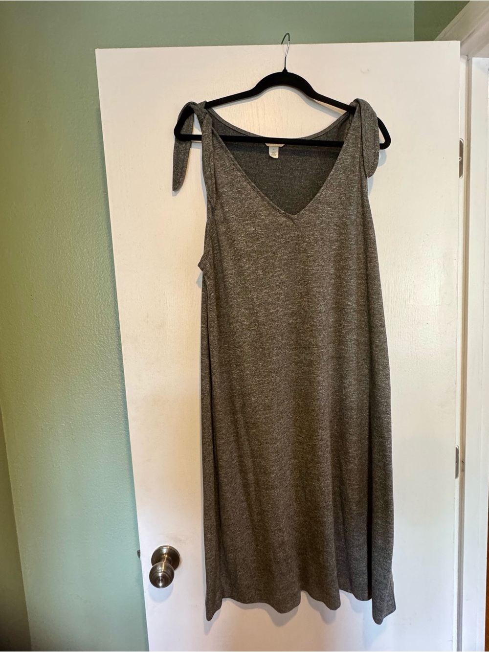 Caslon Gray Tie-Shoulder V-Neck Midi Dress